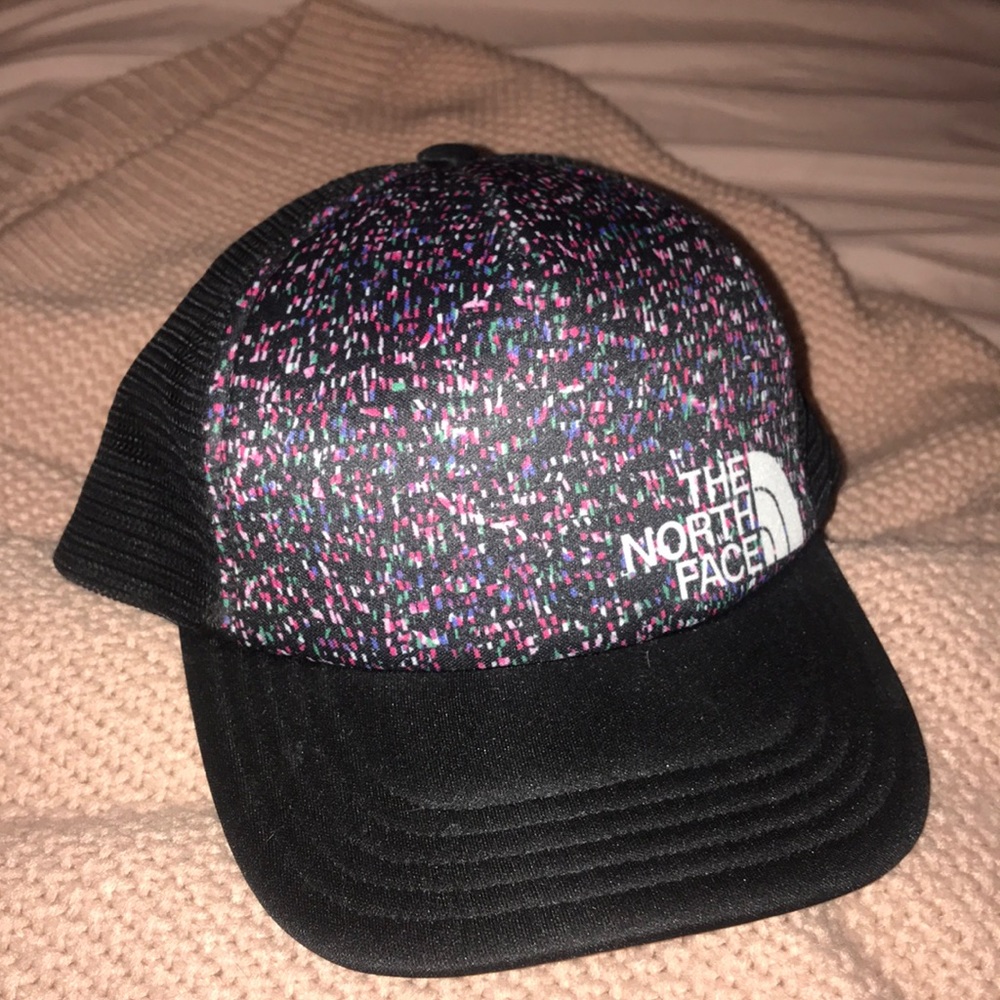 North Face Hat !!